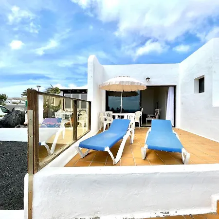 Bungalow Freewifi, Facing The Ocean, Nearby Beach,