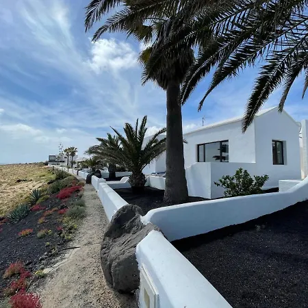 Bungalow Freewifi, Facing The Ocean, Nearby Beach, * Charco del Palo