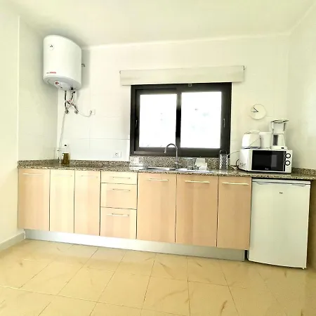 Bungalow Freewifi, Facing The Ocean, Nearby Beach,