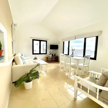 Bungalow Freewifi, Facing The Ocean, Nearby Beach,